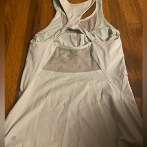 Lululemon workout shirt